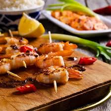 Mini Brochettes De Crevettes Caramelisees Au Whisky Recette Brochette Crevette Recettes De Cuisine Mini Brochettes