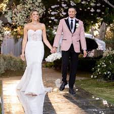 Curry married former professional volleyball player rivers on september 14, 2019. Seth And Callie Curry Nbafamily Wiki Fandom