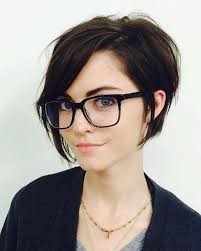 Categories round faces, short hairstyles tags round faces, short hairstyles leave a comment. 101 Sexiest Short Haircuts For Women With Round Faces