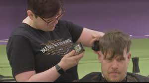The official facebook fan page for new orleans saints rb alvin kamara. Volunteers Give Free Haircuts To Huntsville S Homeless Weareiowa Com