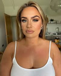 Beatrice Holli Makeup