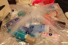 Ama sormadan masayı toplamaya ya da bulaşıklara girişmeye. Kaynana Gudumlu Nisan Bohcalarinin Olmazsa Olmaz 13 Esyasi Onedio Com