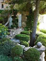 Pin Von Marie Laure Auf Terrasse Jardin In 2020 Mediterrane Gartengestaltung Gartengestaltung Mediterraner Garten