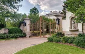 Inside Johnny Depp S New 17 5 Million Home In Nashville Tennessee Mansions Celebrity Houses Johnny Depp