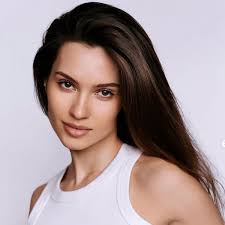 La emocionada felicitación de Paula Echevarría a su hija Daniela por su 17º  cumpleaños: «¡Mi leona favorita!»