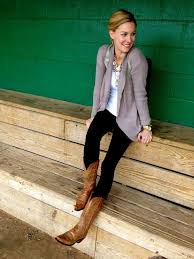 Black Jeans And Brown Cowboy Boots Pin By Angela Massey On Clothes Cowgirl Boots Outfit Outfits With Leggings Casual Winter Outfits