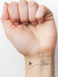 Handgelenk Tatowierungen Frauen Handgelenk Tatowierungen Fur Frauen 5 Dovme Modelleri Tattooha Small Wrist Tattoos Wrist Tattoos For Women Believe Tattoos