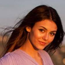 Vicky-Justice.com (VickyJusticeCom@)