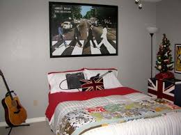 Budding guitarists or professional players always have a few guitars in their music rooms. Amazing Furniture Design Theme Music Lovers Pics Images Creative Ideas Beatles Themed Bedroom Mojly