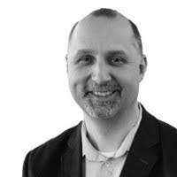 Simon Wiltshire's Instagram, Twitter & Facebook