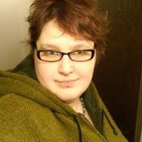 Amanda Laughton's Instagram, Twitter & Facebook