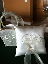 Mickey Minnie Ring Bearer Pillow And Flower Girl Basket Mickey And Minnie Wedding Mickey Mouse Wedding Disney Wedding Rings