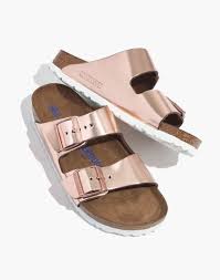Birkenstock Arizona Rose Gold Birkenstock Arizona Sandals In Leather Birkenstock Sandals Arizona Heel Sandals Outfit Shoes Sandals Birkenstock