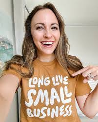 Martha Bitar's Instagram, Twitter & Facebook