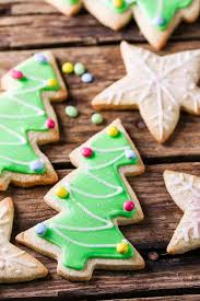 Best iced christmas cookies from christmas cookies galore glorious treats.source image: Sugar Cookies With Easy Icing Nicky S Kitchen Sanctuary