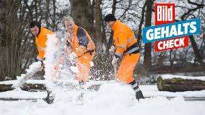 Insbesondere die zinssätze sind für die meisten anleger entscheidend, wenn es um die wahl der passenden geldanlage geht. Stiftung Warentest Hier Gibt S Die Meisten Zinsen Furs Ersparte Konto Und Bank Bild De