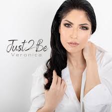 Musica, Veronica Surrentino torna con il suo nuovo singolo "Just 2 be"