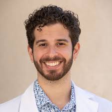 Daniel Andrés Colón-Ríos < Yale School of Medicine