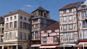 Chalons Ville D Art Et D Histoire Chalons En Champagne Chalons En Champagne Champagne Champagne Ardenne