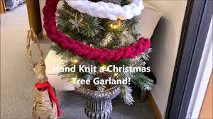 This simple diy craft making a spinner prize wheel will make you a rockstar! How To Hand Knit A Christmas Garland W Becozi Chunky Chenille Yarn Youtube