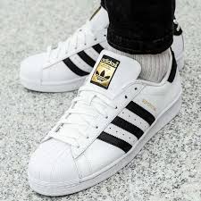 Die marke wollte dem sneaker modell einen frischen, neuen look verleihen, dabei jedoch den vertrauten und stylischen shape der schuhe beibehalten. Montgomery Mulga Isaret Fisegi Adidas Superstar Farbspritzer Kaufen Pkpkuopio Com