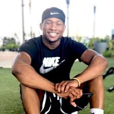 Aaron Amofa (@Mr_Amofa)