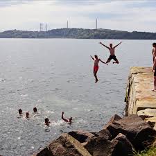 Scotland forms the most northerly of the countries that currently make up with just 68 people per sq. Hot Weather Heading To Scotland Over Weekend As Uk To Enjoy Heatwave Daily Record