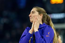 Iowa Women's Basketball: Kate Martin Earns Standard Contract With LA Sparks
