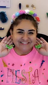 Do you praise her earrings? #TheFamilyChantel