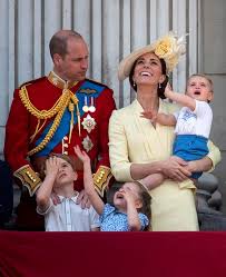 The extra day off to mark the queen's platinum jubilee means workers can get nine days off if they only book three days' worth of holidaycredit: How Will The Queen S Platinum Jubilee Be Celebrated In 2022 Express Star