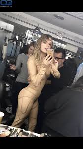 Taylor Swift nackt, Nacktbilder, Playboy, Nacktfotos, Fakes, Oben Ohne