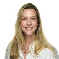 Kara Comer's Instagram, Twitter & Facebook