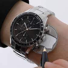 But all that changes when he finds the death note, a notebook dropped by a rogue shinigami death god. Official Death Note Wristwatch Comes With Secret Compartment Interest Anime News Network