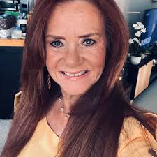 I first heard Jocelyn Music sing when I filmed an episode of Undercover  Boss, and she blew me away, so y'all come out to Hootie and the Blowfish  #GroupTherapyTour shows early and