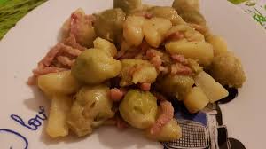 Choux De Bruxelles Et Ses Pommes De Terre Et Lardons Recettes Cookeo En 2020 Choux De Bruxelles Recette Choux De Bruxelles Choux De Bruxelles Cookeo