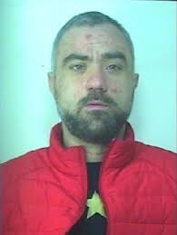 NAPOLI : ARRESTATO PREGIUDICATO PER RAPINA