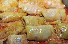 Kako Napraviti Savrsenu Sarmu Donosimo Ti Trikove I Recept Food Meals Pork
