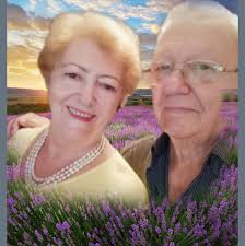 Aș vrea să hoinăresc Aș vrea să hoinăresc prin lume, Ziua și noaptea să fim  amândoi. Să ne plimbăm, să spunem glume, S-avem de toate, să fim numai noi.  Aș vrea să