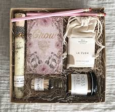 Honzee for women awesome coworker customized gifts thinking of you gift thank you gifts womens birthday gifts under 10 dollars cheap inspirational for female woman friends friendship. Boss Babe Kindred Kel Boss Babe Gift Candle Gift Box Valentines Gift Box