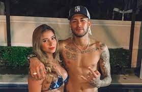 DAILY COMMENTS: Neymar changes his girlfriends like his teams...| All  Football