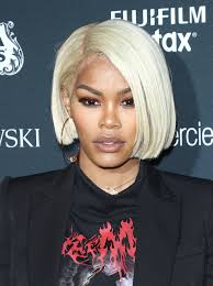 See How 17 Celebrities Rock Fall S Hottest Hair Color Blonde Blonde Hair Black Girls Blonde Hair Girl Bob Hairstyles