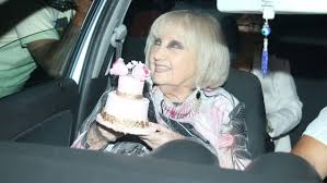 Todavía no trascendieron las causas del fallecimiento. Los 92 Anos De Mirtha Legrand Y Su Hermana Goldie Recuerdos Y Fotos De Una Vida Entera Juntas