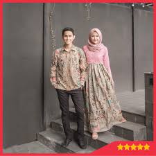 Model baju batik couple lengan panjang kali ini datang dari hijber zaskia adya mecca dan suaminya. Couple Kebaya Modern Sarimbit Batik Kekinian Modis Murah Kamaratih Couple Modern Wisuda Gamis Solo Desain Baju Brokat Kombinasi Batik Vintage Diary Hijaber
