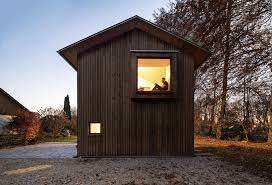 With a shared bathroom, rooms at the guest house also offer free wifi. Haus L Erding Bayerische Architektenkammer