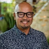 Armando Caringal's Instagram, Twitter & Facebook