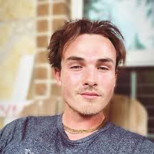 Carter Hale (@cartersparadise) • Instagram photos and videos