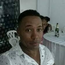 Carlos Pinales's Instagram, Twitter & Facebook