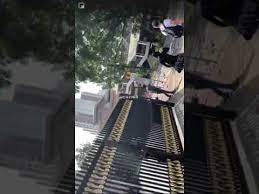 刘华秀 多名市民與廢青開始了磚頭戰 嚇得廢青落荒而逃 youtube fun slide
