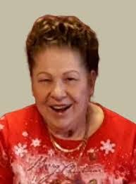 Elaine Grady's Instagram, Twitter & Facebook