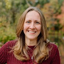 Rebecca Mclean's Instagram, Twitter & Facebook